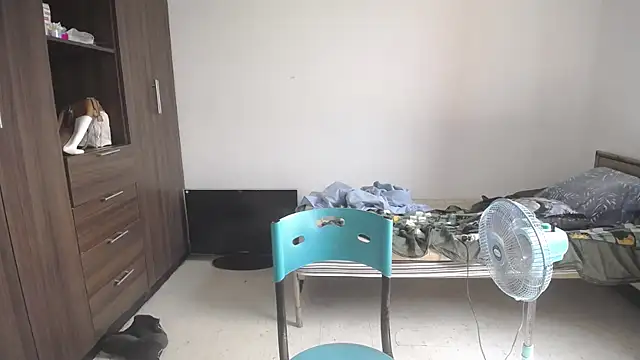 Snapshot of Mirage_Sertori chatting on 03/24/26, 02:50 Mirage Sertori online show from 03/24/26, 02:50