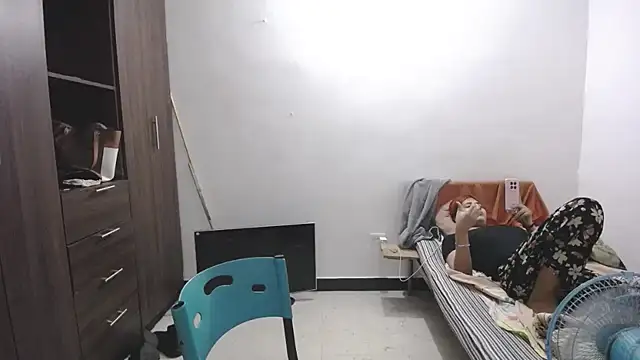 Snapshot of Mirage_Sertori chatting on 02/24/26, 02:34 Mirage Sertori online show from 02/24/26, 02:34