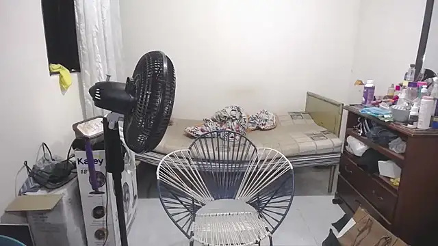 Snapshot of Mirage_Sertori chatting on 12/22/25, 12:00 Mirage Sertori online show from 12/22/25, 12:00