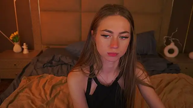 Snapshot of GoGoDream chatting on 10/02/25, 06:11 GoGoDream online show from 10/02/25, 06:11