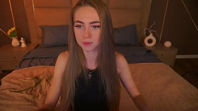 Snapshot of GoGoDream chatting on 10/02/25, 06:06 GoGoDream online show from 10/02/25, 06:06