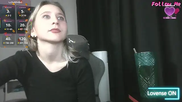 Snapshot of ChristinaFivePlus chatting on 10/10/25, 06:20 ChristinaFivePlus online show from 10/10/25, 06:20