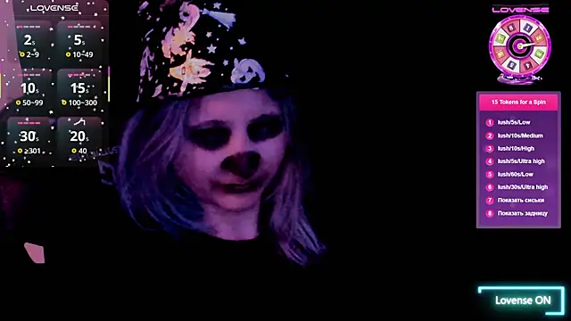 ChristinaFivePlus online show from 11/12/25, 01:43