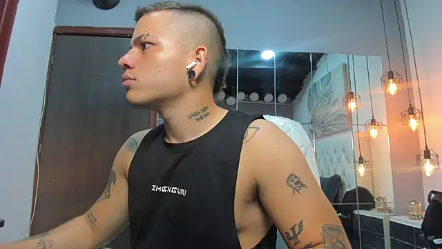 wildthor26 online show from 02/14/26, 04:45