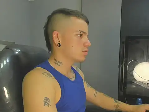 wildthor26 online show from 10/04/25, 04:14