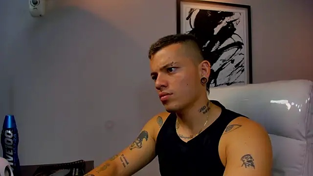 wildthor26 online show from 09/23/25, 02:07