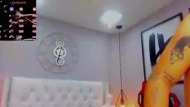 wildthor26 online show from 10/09/25, 07:42