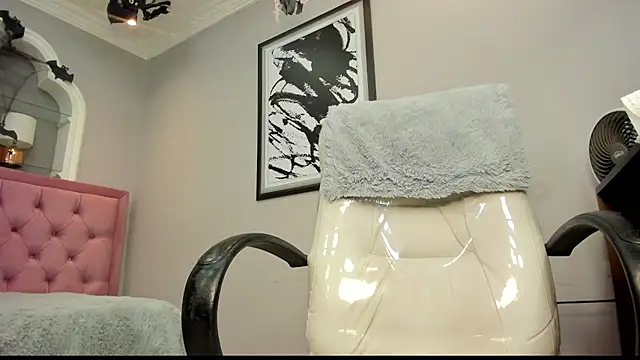 wildthor26 online show from 10/25/25, 03:38