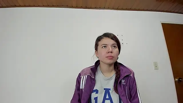 Valen tina online show from 10/09/25, 12:28