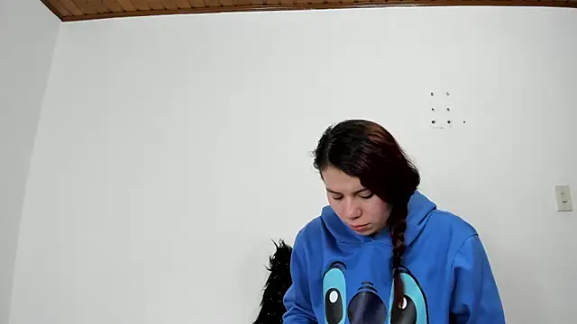 Valen tina online show from 10/04/25, 12:07