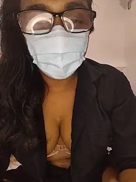 Snapshot of sexybolegirl chatting on 06/17/26, 05:45 sexybolegirl online show from 06/17/26, 05:45