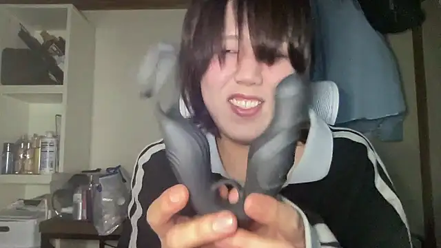nuu1 221 online show from 09/28/25, 08:49