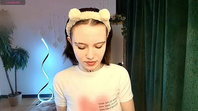 Elastikisss online show from 12/15/25, 02:28