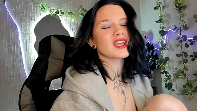 Elastikisss online show from 05/18/26, 11:31