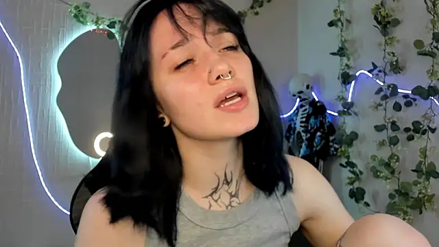 Elastikisss online show from 05/18/26, 05:34