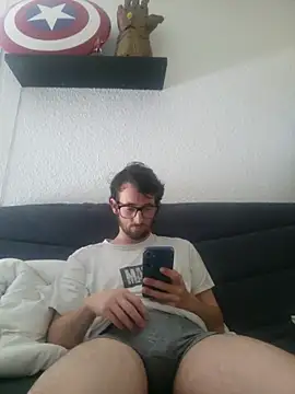 nymphomaniecouple online show from 05/11/26, 09:43
