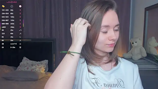 Snapshot of Crysta1Eva_ chatting on 04/07/26, 08:10 Crysta1Eva online show from 04/07/26, 08:10