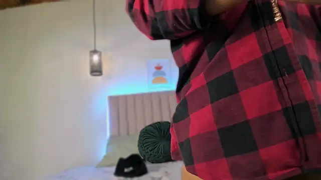 danika moriii online show from 10/23/25, 11:25