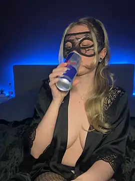 Cherrycolada online show from 03/07/26, 10:04