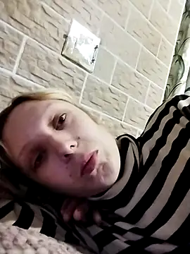 Ponka2011 online show from 10/11/25, 05:19