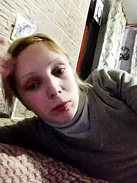 Ponka2011 online show from 12/18/25, 05:56