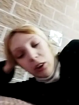 Ponka2011 online show from 11/26/25, 06:24