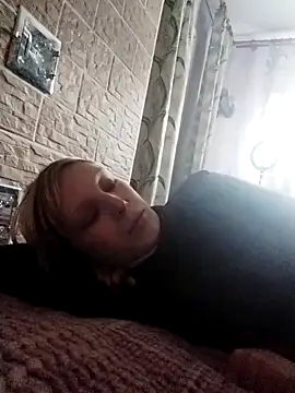 Ponka2011 online show from 10/31/25, 06:43