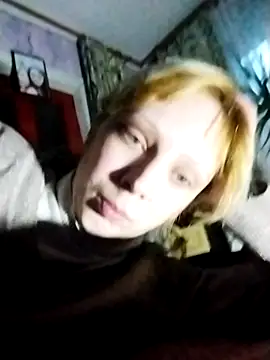 Ponka2011 online show from 12/23/25, 06:12