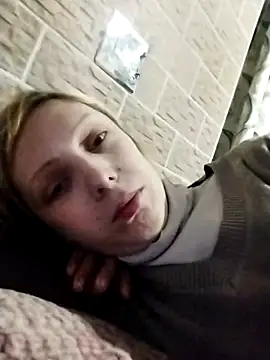 Ponka2011 online show from 11/16/25, 06:18