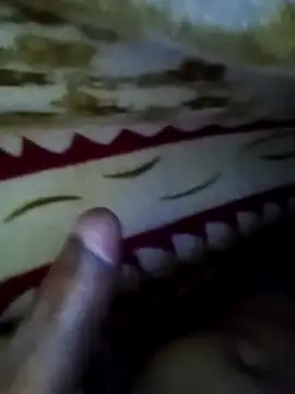 Snapshot of alone_boy802 chatting on 11/11/25, 07:36 alone boy802 online show from 11/11/25, 07:36