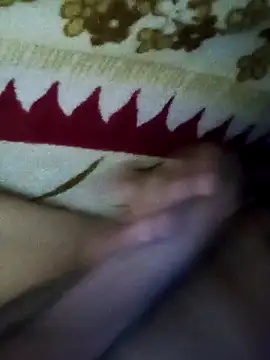 Snapshot of alone_boy802 chatting on 10/08/25, 06:08 alone boy802 online show from 10/08/25, 06:08