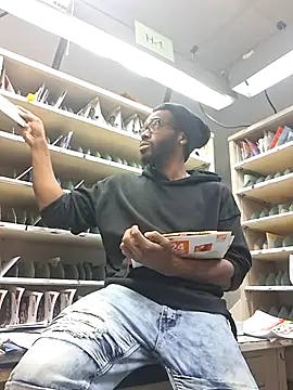 214KingLonggg online show from 02/11/26, 01:22