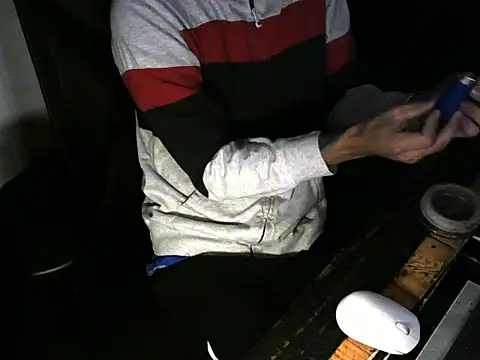 Snapshot of VikernesCam chatting on 09/28/25, 02:18 VikernesCam online show from 09/28/25, 02:18