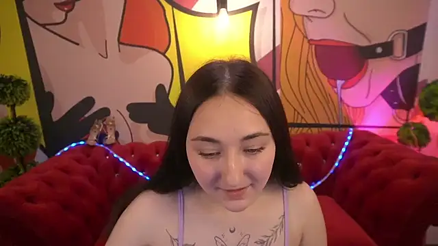 Snapshot of SashaDuvalle chatting on 10/03/25, 06:48 SashaDuvalle online show from 10/03/25, 06:48