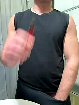 giovan2020 online show from 12/15/25, 09:20