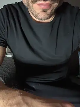 Snapshot of giovan2020 chatting on 02/19/26, 10:40 giovan2020 online show from 02/19/26, 10:40