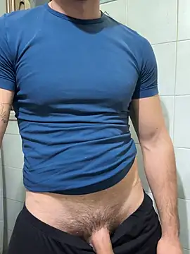 Snapshot of giovan2020 chatting on 02/02/26, 10:09 giovan2020 online show from 02/02/26, 10:09