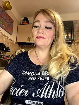 Sweet-blonde online show from 10/17/25, 11:39