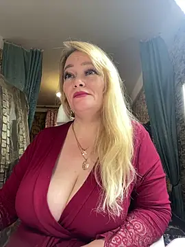 Sweet-blonde online show from 11/18/25, 11:48