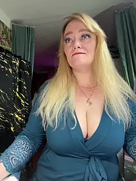 Sweet-blonde online show from 04/07/26, 10:55