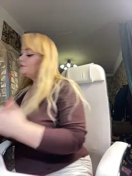 Sweet-blonde online show from 12/03/25, 05:01