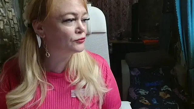 Sweet-blonde online show from 11/14/25, 02:21