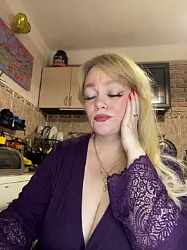 Sweet-blonde online show from 10/10/25, 11:16