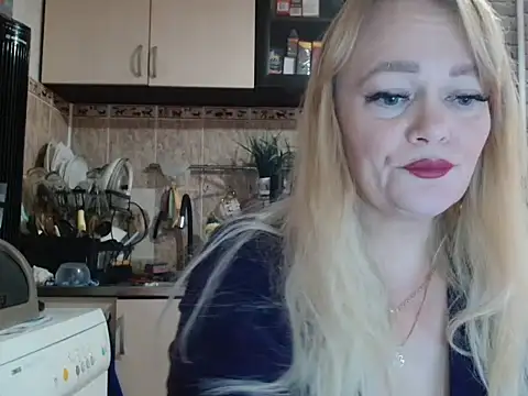 Sweet-blonde online show from 10/06/25, 11:44