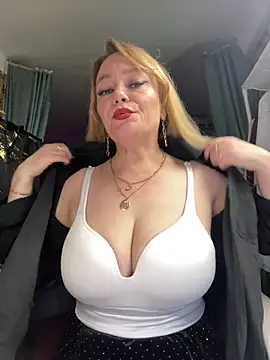 Sweet-blonde online show from 04/12/26, 05:27