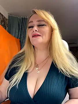 Sweet-blonde online show from 11/05/25, 10:40