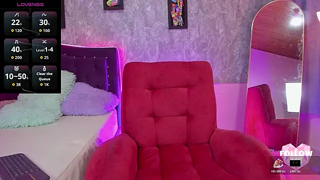 Snapshot of Lauren_smiles chatting on 02/12/26, 07:35 Lauren smiles online show from 02/12/26, 07:35