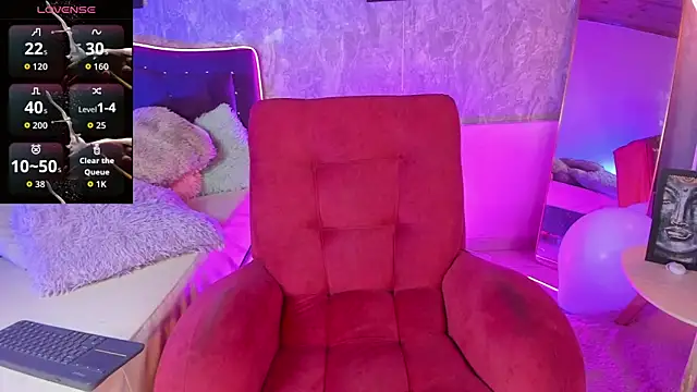 Lauren smiles online show from 03/13/26, 07:08