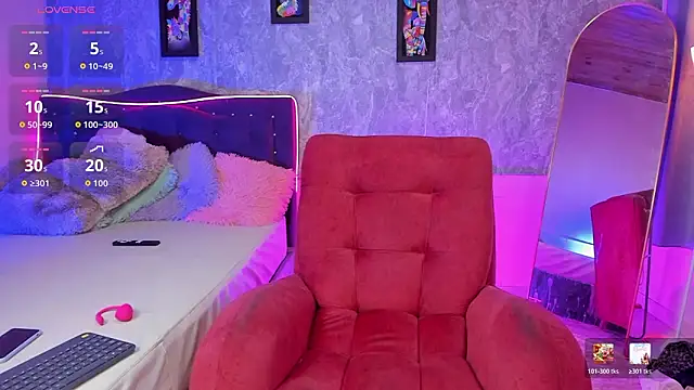 Lauren smiles online show from 03/18/26, 08:21