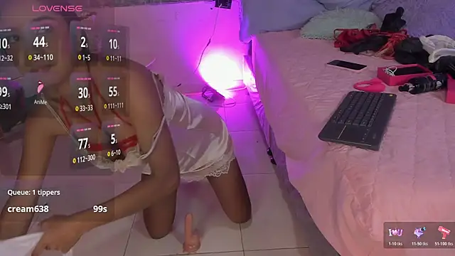 Lauren smiles online show from 06/03/26, 07:40